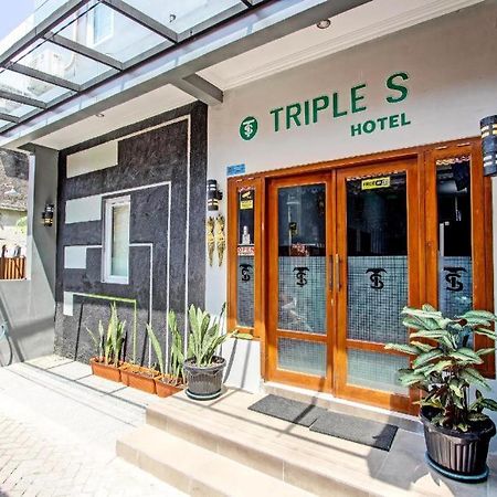 Oyo 91686 Triple S Hotel Malioboro Γιογκιακάρτα Εξωτερικό φωτογραφία