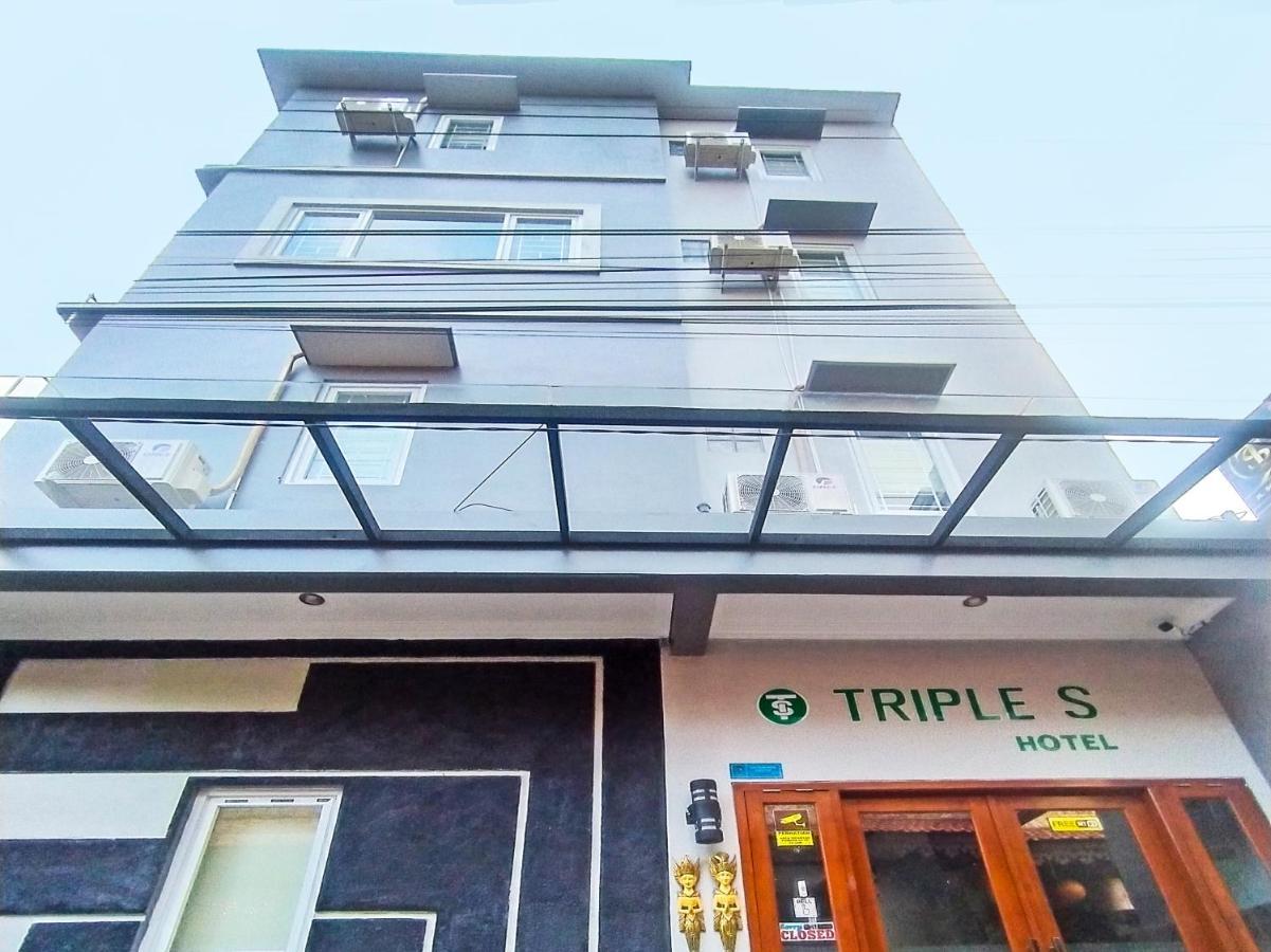 Oyo 91686 Triple S Hotel Malioboro Γιογκιακάρτα Εξωτερικό φωτογραφία
