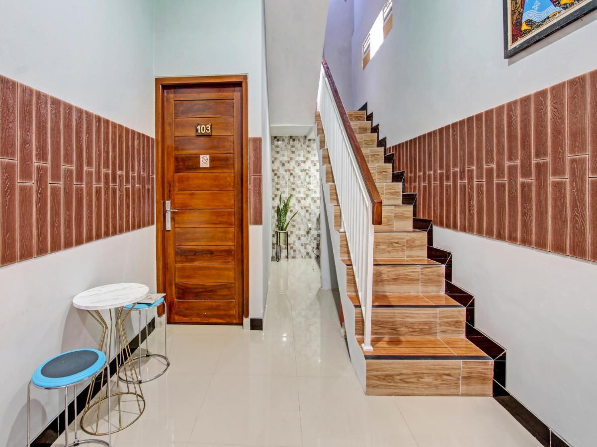 Oyo 91686 Triple S Hotel Malioboro Γιογκιακάρτα Εξωτερικό φωτογραφία
