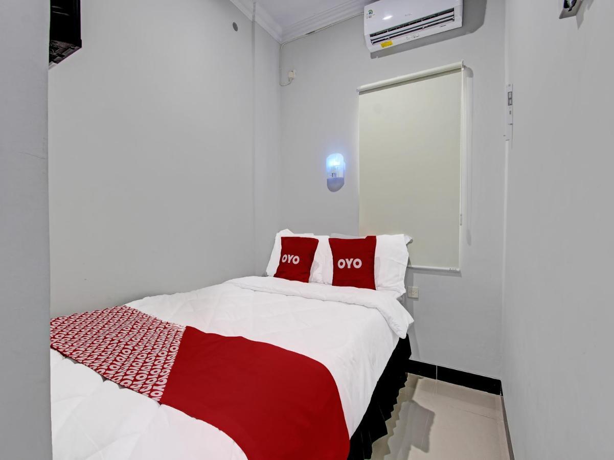 Oyo 91686 Triple S Hotel Malioboro Γιογκιακάρτα Εξωτερικό φωτογραφία