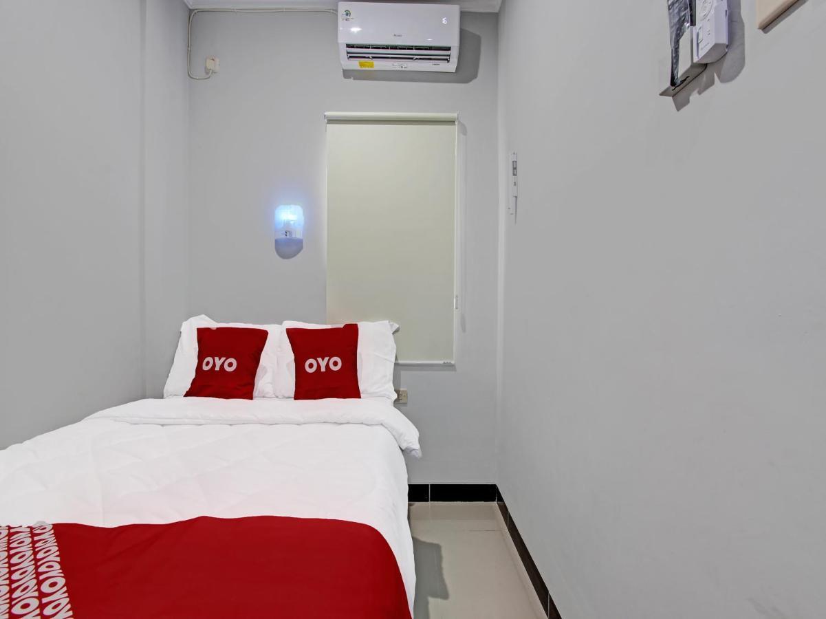 Oyo 91686 Triple S Hotel Malioboro Γιογκιακάρτα Εξωτερικό φωτογραφία