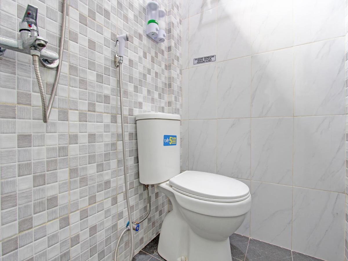Oyo 91686 Triple S Hotel Malioboro Γιογκιακάρτα Εξωτερικό φωτογραφία