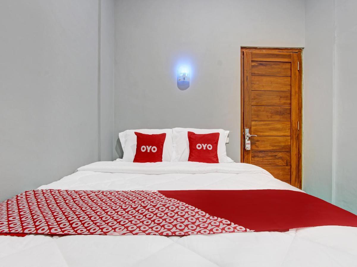 Oyo 91686 Triple S Hotel Malioboro Γιογκιακάρτα Εξωτερικό φωτογραφία