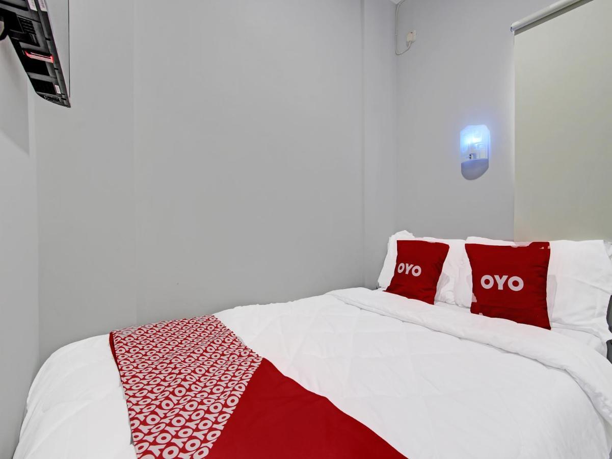 Oyo 91686 Triple S Hotel Malioboro Γιογκιακάρτα Εξωτερικό φωτογραφία